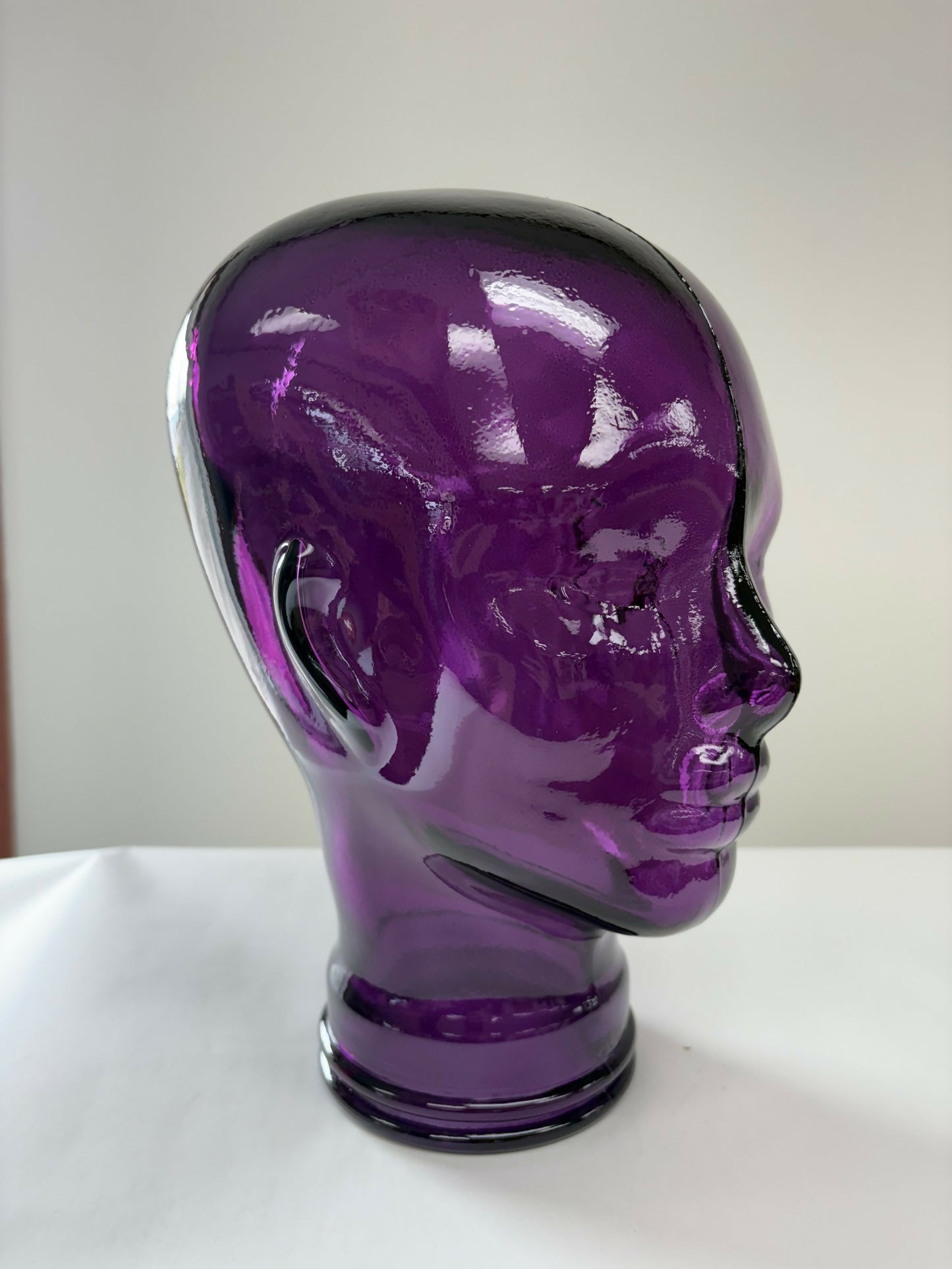 PURPLE GLASS MANNEQUIN HEADLIFE SIZE